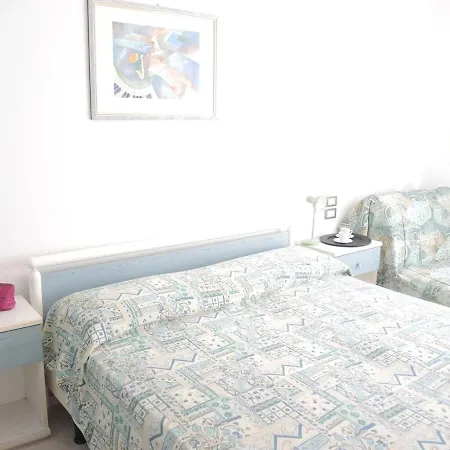 One-bedroom Flat Next To Thermae 아파트 *