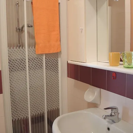 One-bedroom Flat Next To Thermae Apartamento
